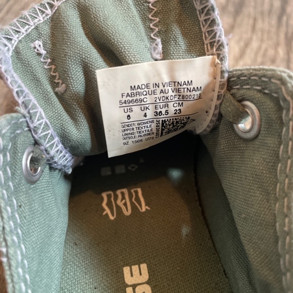 Low top converse - Picture 2 of 3